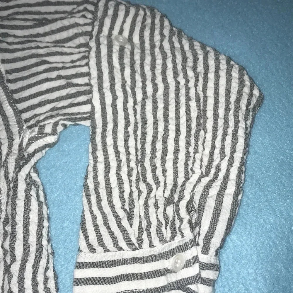 MAX STUDIO striped gray and white collared 3/4 button up sleeves textured size S - Picture 3 of 10